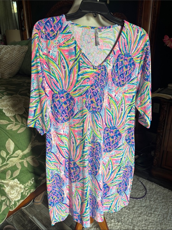 Lulu-B Dresses & Skirts - Lulu B Vibrant Pineapple Print V-Neck Tunic dress - Multicolor